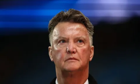Van Gaal lại lên tiếng chỉ trích Man Utd