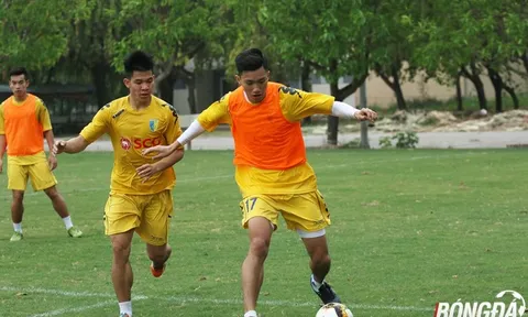 Văn Hậu tập luyện bình thường, Văn Quyết sẵn sàng tái xuất