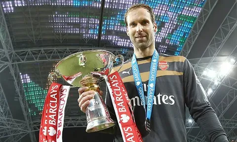 Vào ngày này |19.7| Petr Cech ra mắt Arsenal hoành tráng