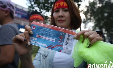 Khán giả bàng hoàng vì mua nhầm vé giả trước đại chiến của U22 Việt Nam
