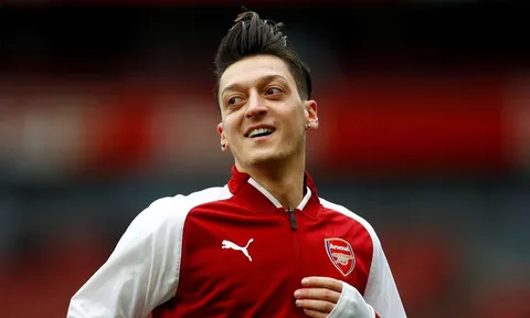 Vì cái tên này, Ozil lỡ cơ hội tới Man Utd