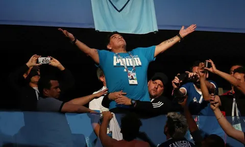 Vì Messi, Maradona đừng đến xem Argentina thi đấu nữa