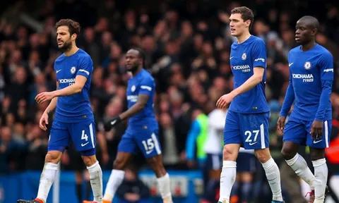Vì sao Chelsea thất bại trong việc bảo vệ ngôi vương?