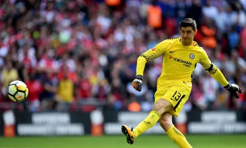 Vì sao Courtois được Conte cho đá penalty?