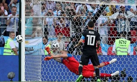 Vì sao Ronaldo bị đổ lỗi cho việc Messi đá hỏng phạt đền?