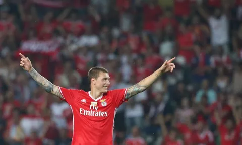 Victor Lindelof - "Đá tảng" của Benfica