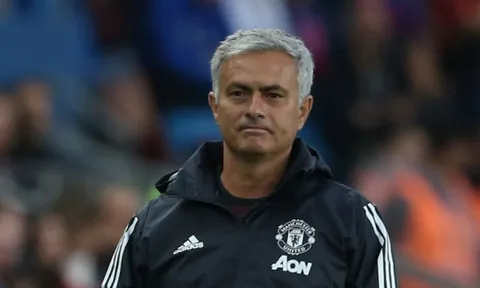 Victor Lindelof được Mourinho khen ngợi