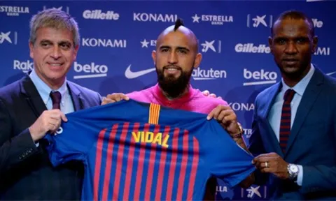 Abidal: "Barcelona không thay đổi triết lý, chỉ thích ứng với TTCN"