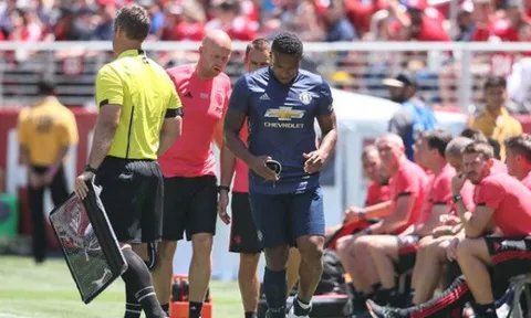 Valencia chấn thương, ai sẽ trấn giữ cánh phải của Man Utd trong trận mở màn?