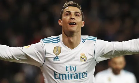 Vụ Ronaldo: Juventus gửi mức giá đầu tiên tới Real Madrid