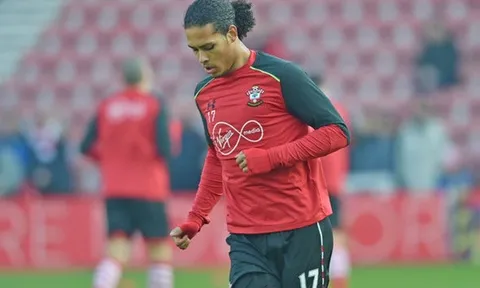 Vụ Van Dijk: Man City nâng giá, Liverpool "các" thêm Sakho để "quyết đấu"