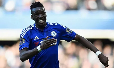 Vừa đến Lyon, Traore đã quay sang oán trách Chelsea