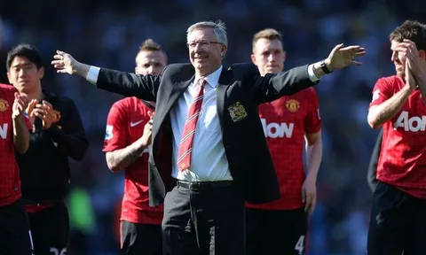 Vừa tỉnh dậy, câu nói đầu tiên của Sir Alex là gì?