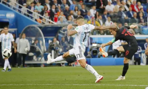 Vùi dập Argentina không thương tiếc, Modric nói gì?