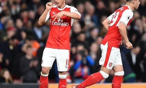 Vùi dập West Ham, Arsenal sống lại giấc mơ top 4