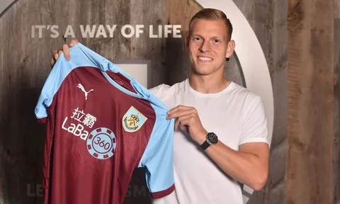 Sau Joe Hart, Burnley CHÍNH THỨC đón tân binh thứ 3 giàu kinh nghiệm
