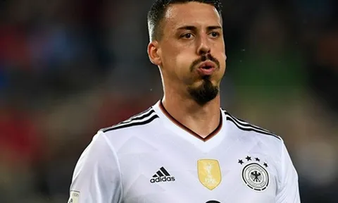 Tuyên bố giải nghệ, sao Bayern vấp phải chỉ trích của HLV Joachim Low
