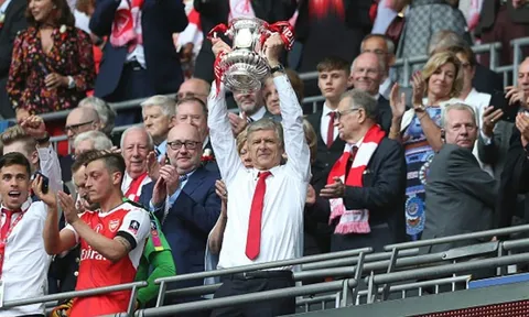 Thơ về FA cup: 'Wenger chưa OUT'