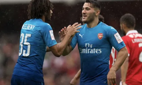 Wenger hài lòng với màn "thảm sát" của học trò