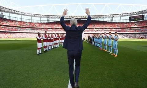 Wenger khoái chí vì sắp được 'chửi' các HLV của Arsenal