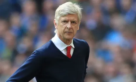 Wenger nổ súng: Cuộc chiến quyền lực Arsenal bắt đầu