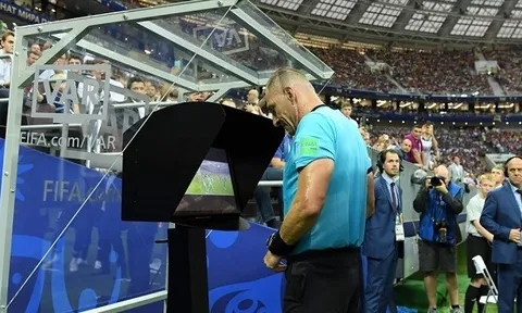 World Cup 2018: Khi VAR và tình huống cố định làm đảo chiều mọi thứ
