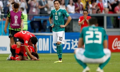 HLV Joachim Low nói gì về màn trình diễn của Mesut Ozil?