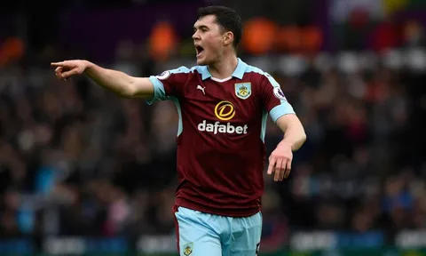 XÁC NHẬN: Everton chuẩn bị công bố trung vệ bom tấn Anh quốc