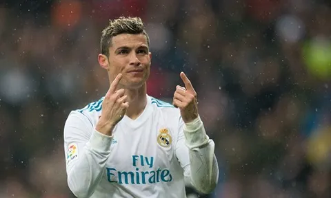 XÁC NHẬN: Ronaldo "hoãn" đua Pichichi với Messi