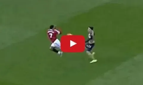 Xem lại pha khống chê bóng cực ảo của Memphis Depay vs Arsenal