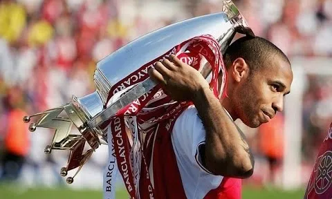 Xem Thierry Henry làm xiếc với trái bóng