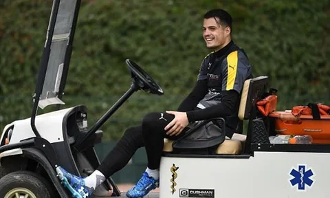 Xhaka di chuyển bằng phương tiện "đặc biệt" đến sân tập