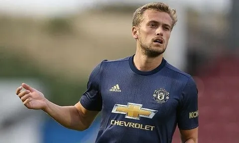 CHÍNH THỨC: Thêm cái tên chia tay Man Utd