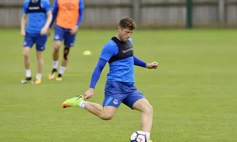 Ý trời khiến Ross Barkley chưa thể rời Everton