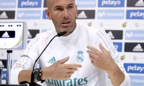 Zidane: Án phạt của Ronaldo là không thể tin nổi!
