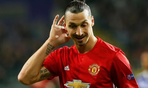 Zlatan Ibrahimovic bỏ lỡ hàng tá cơ hội vs Anderlecht