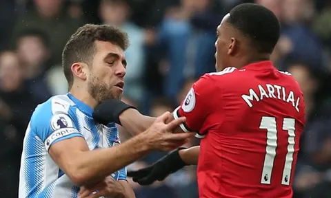 00h30 ngày 18/02, Huddersfield vs Man United: Trả thù triệt để