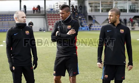 Chưa hồi phục, Ronaldo chưa thể ra sân tập luyện