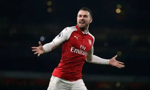 10 bàn thắng đẹp nhất mọi thời đại của Arsenal