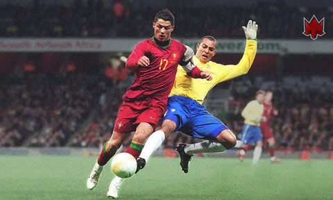 10 cú tắc bóng khiến Cristiano Ronaldo ngã 'sấp mặt'