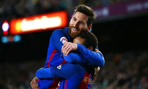 10 pha đi bóng ma thuật của Iniesta