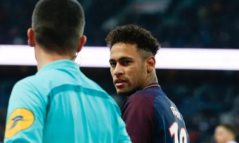 Cầu thủ Marseille công kích Neymar trước truyền thông