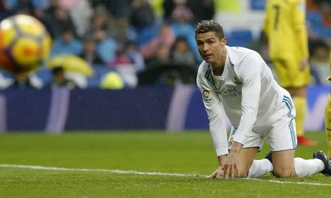 12 năm qua, chưa khi nào Ronaldo tệ đến thế