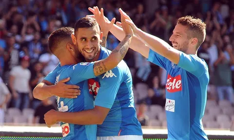 Mertens tâng bốc đồng đội trước thềm đại chiến với Lazio