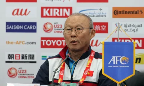 Thầy Park “ngó lơ” truyền thông AFC, ưu tiên trả lời phóng viên Việt Nam