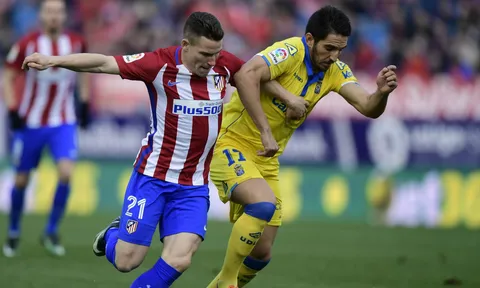 Đôi công rực lửa, Real Madrid đánh bại Betis trong trận cầu 8 bàn thắng