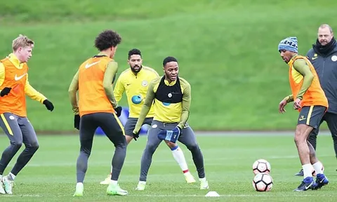 Chùm ảnh: Man City vui vẻ tập luyện trước trận đá lại cúp FA