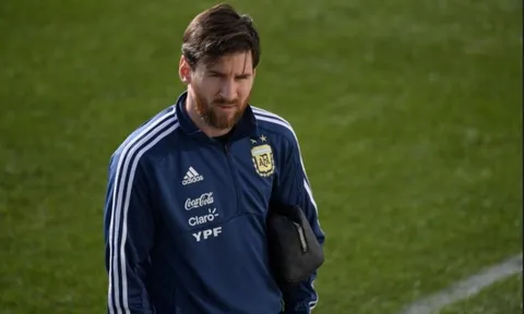 Messi tập nhẹ, sẵn sàng "chiến" với Tây Ban Nha?