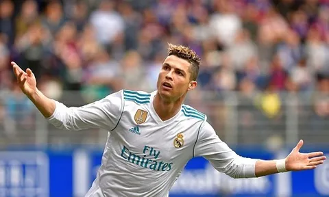 Ronaldo lập cú đúp, Real thắng nhọc trên sân khách