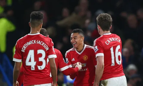 2 cầu thủ Man United bị chê không đủ trình đá Ngoại hạng Anh